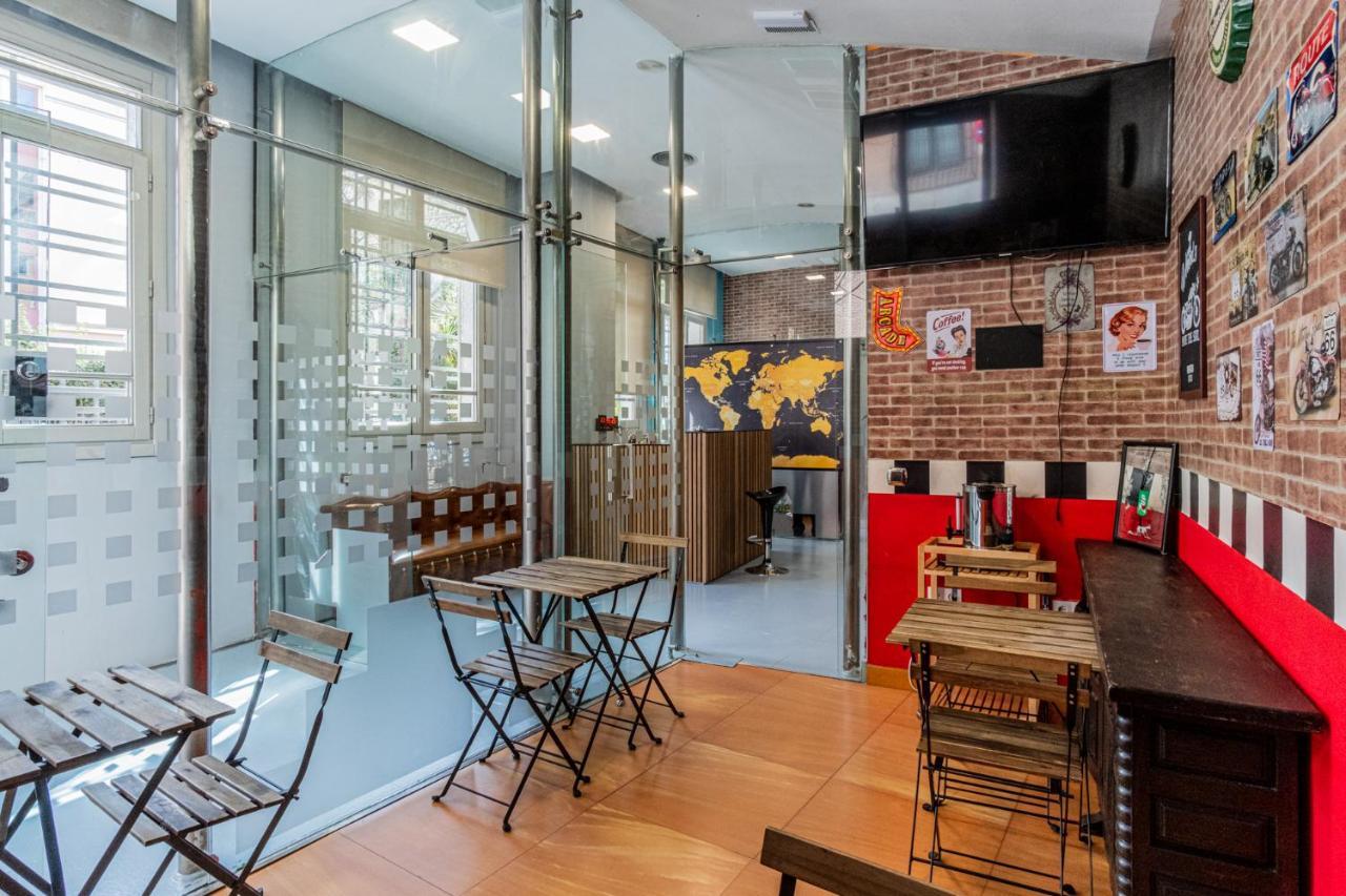 Hostel Center Мадрид Экстерьер фото